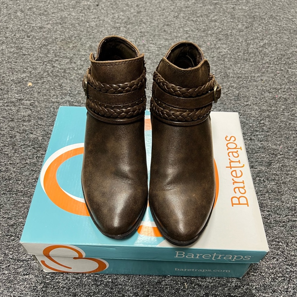 Women Boots - Size 7